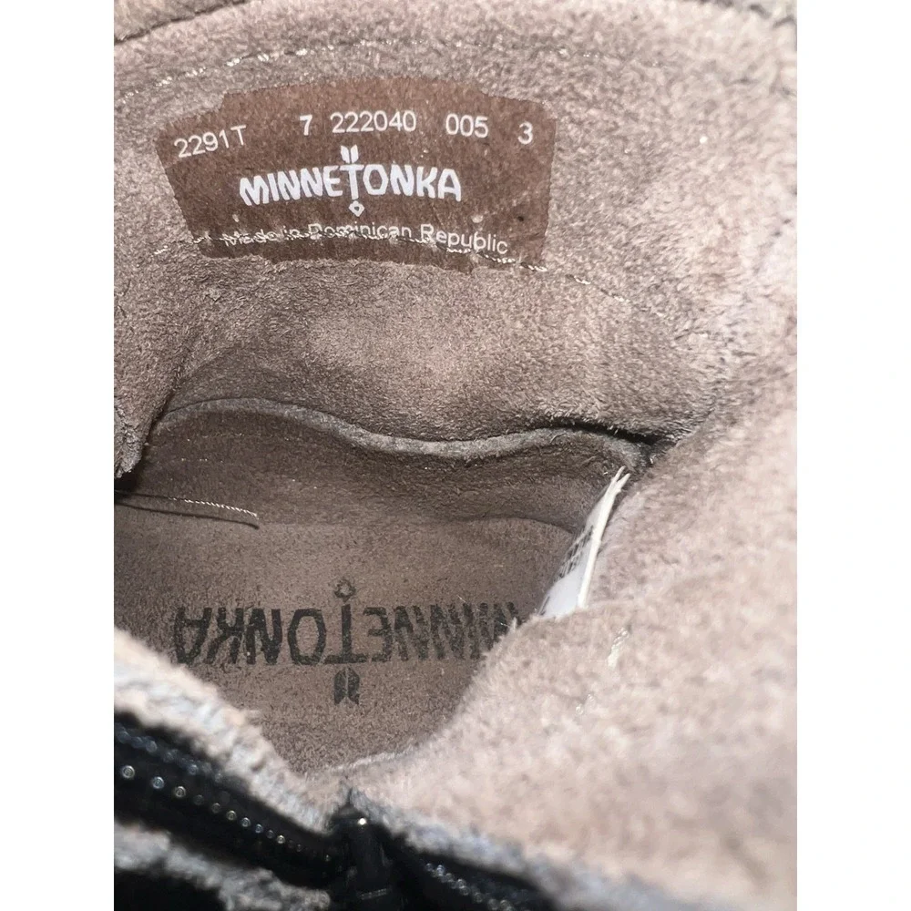 Minnetonka moccasins little